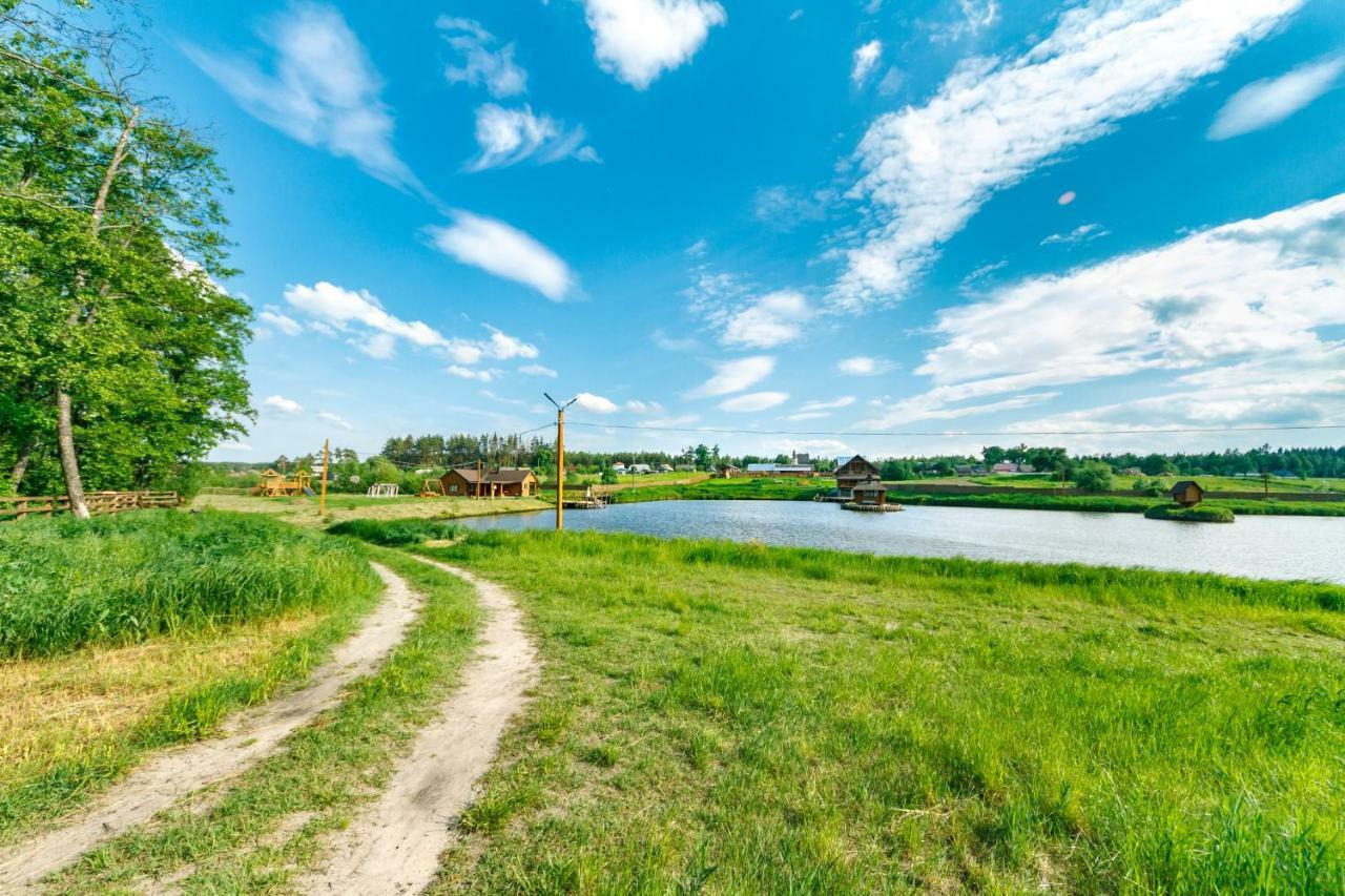 Guesthouse On The Lake With Bathhouse 70 Km From Kiev Makariv Экстерьер фото